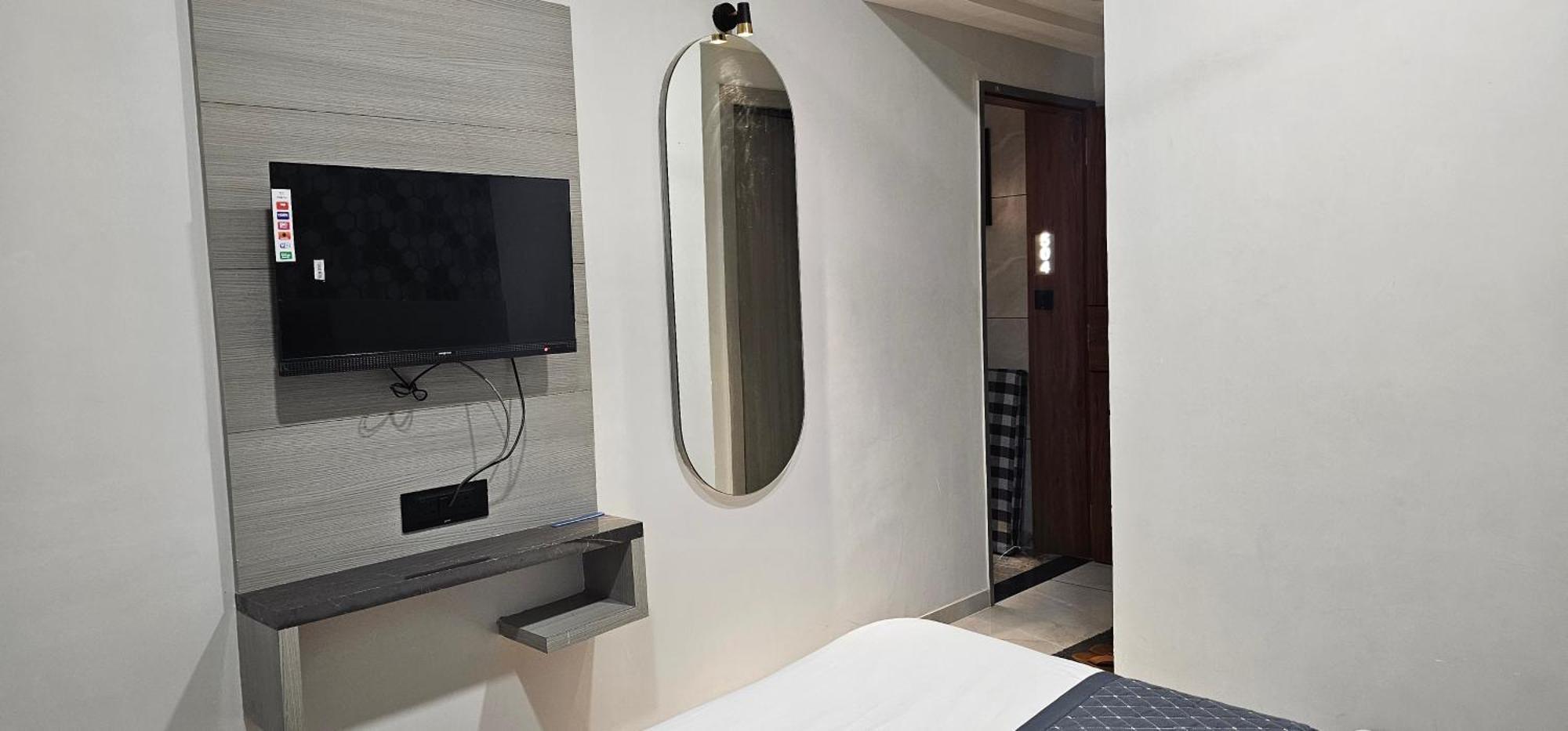 אחמדאבאד Hotel Allen מראה חיצוני תמונה